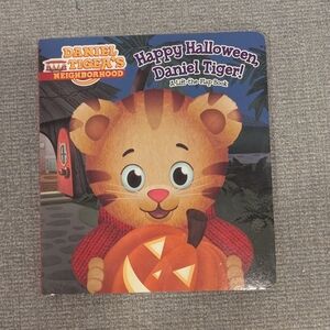 Daniel Tiger Happy Halloween Board Book Children’s Holiday Book NEW